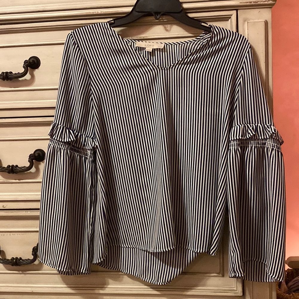 LOFT Long sleeve blouse stripped